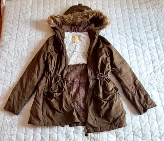 Chaquetón verde Pull&Bear Talla M