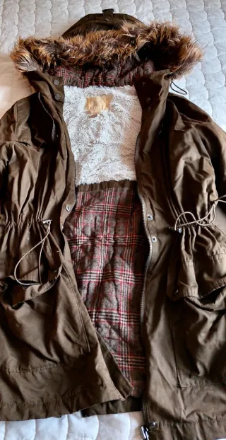 Chaquetón verde Pull&Bear Talla M