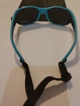 Gafas de sol infantiles con correa