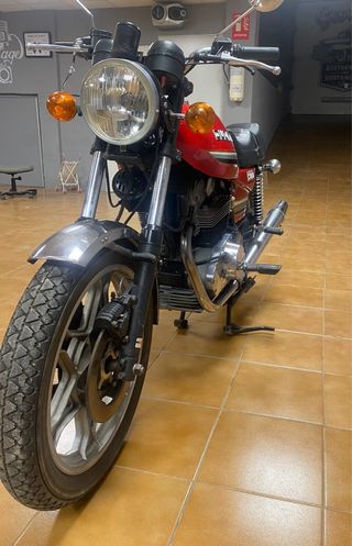 Ducati 500 GT Clásica Roja