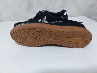 Zapatillas Munich Hombre Negras Blancas