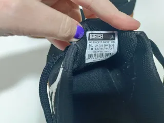 Zapatillas Munich Hombre Negras Blancas