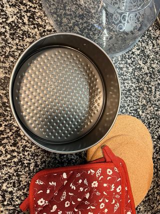 Lote Cocina: Moldes, Bol, Cesta y Salvamanteles