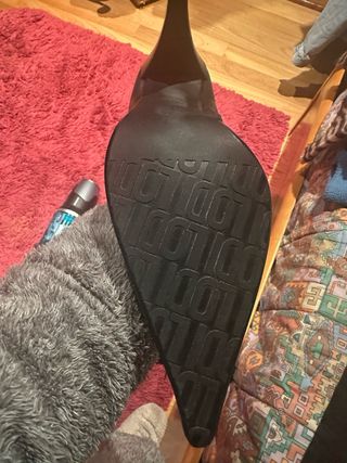 Botas Lodi Negras Tacon Punta