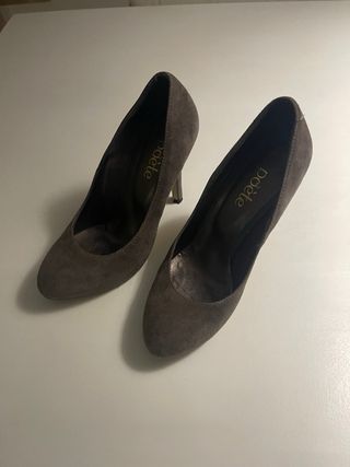 Zapatos de tacón grises talla 36