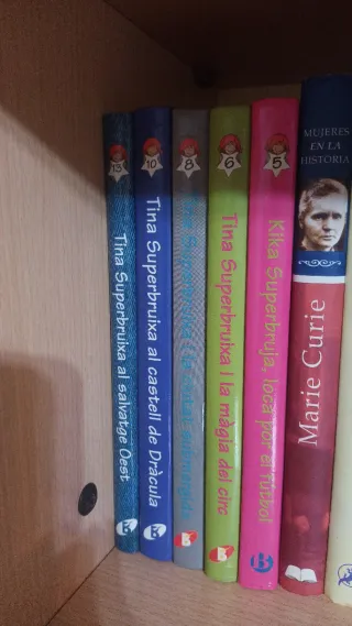 Libros Kika Superbruja y Tina Superbruixa