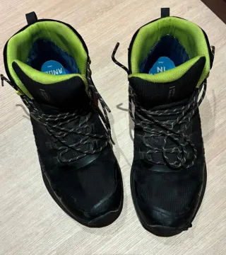 Botas de montaña impermeables Lipi