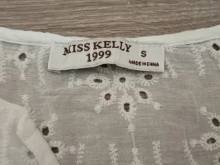 Blusa sin mangas bordada mujer- Talla S