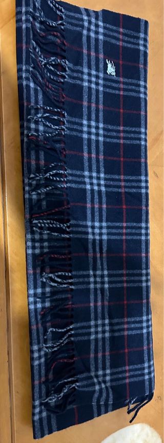 Chal Burberry Mujer Negro/Blanco