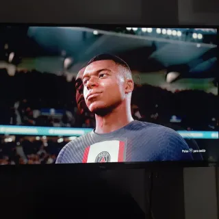 PS4 (PlayStation 4) Negra + 2 Juegos