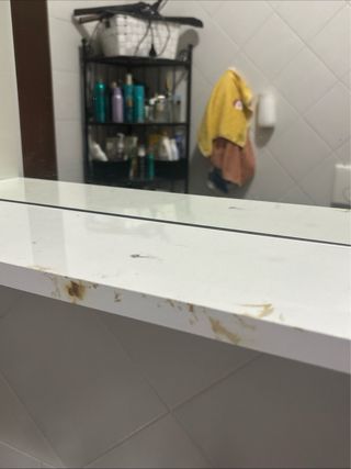 Mobile bagno con specchio e ante