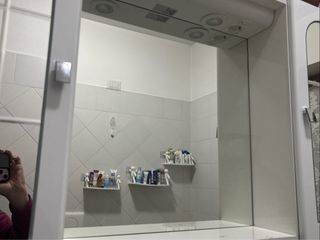 Mobile bagno con specchio e ante