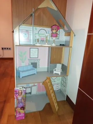 Casa de muñecas grande de madera