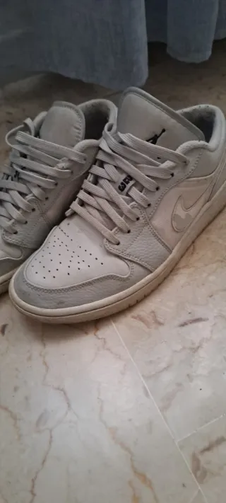 Nike Air Jordan Scarpe Grigie e Bianche