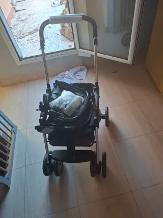 Passeggino per neonati nero