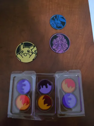 Monedas Pokémon Charizard Pikachu