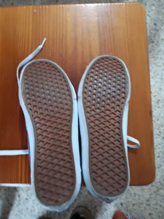 Zapatillas Vans Cuadros Rojo y Azul