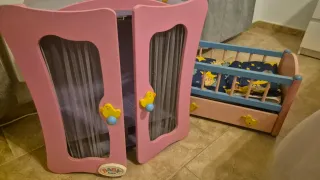 Cuna y armario para muñeca Baby Born