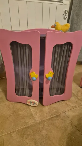 Cuna y armario para muñeca Baby Born