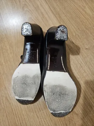 Zapatos Flamenco Begoña Cervera  valorados en 157€