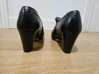 Zapatos Flamenco Begoña Cervera  valorados en 157€