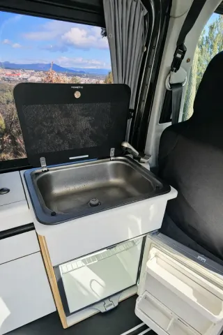 Furgoneta camper Volkswagen T6 con solo 81000km