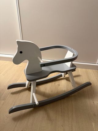 Caballo balancín de madera