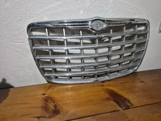 Parrilla Cromo chrysler 300c