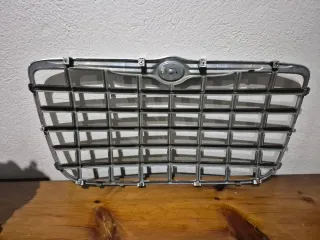 Parrilla Cromo chrysler 300c