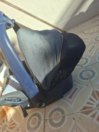 Silla de auto o portabebé para bebé