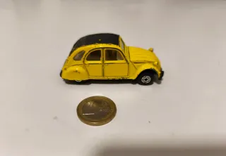 Citroen 2CV McToy 1:64 Amarillo
