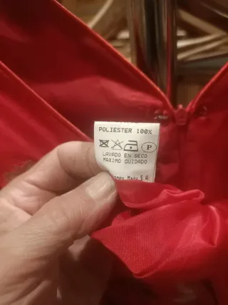 Vestido de flamenca rojo con flores