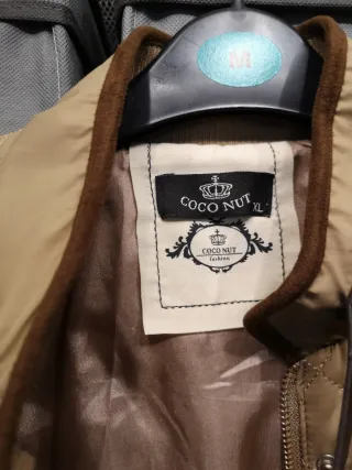 Chaqueta acolchada beige