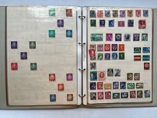 Carpeta Sellos Diferentes Países