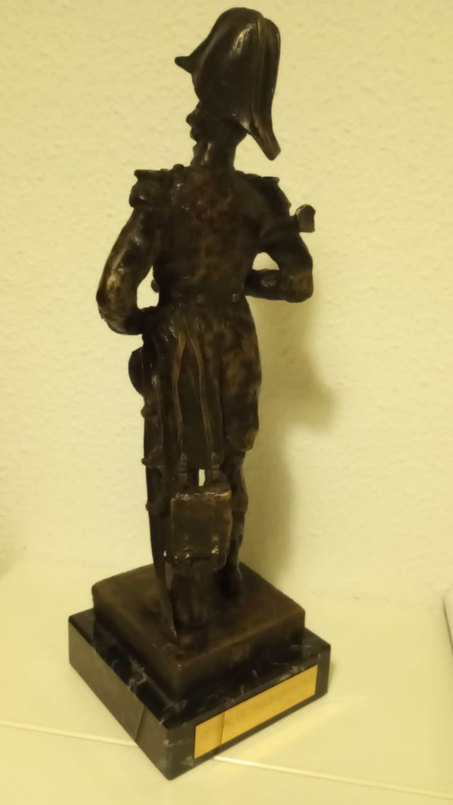 Escultura Oficial Ingenieros 1825 L. Sánchez