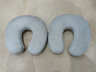 Pack 2 Almohadas Cervicales Grises Sin Estrenar