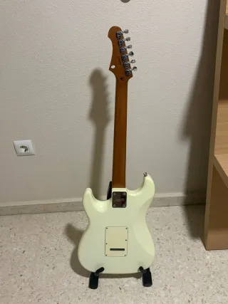 Guitarra Eléctrica Beige