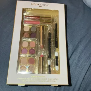 Set de Maquillaje Magic Studio Nude