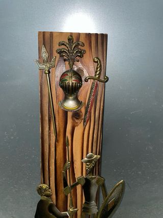 Marco decorativo Quijote madera y metal