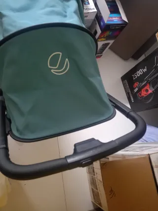 Silla de paseo ligera y cómoda