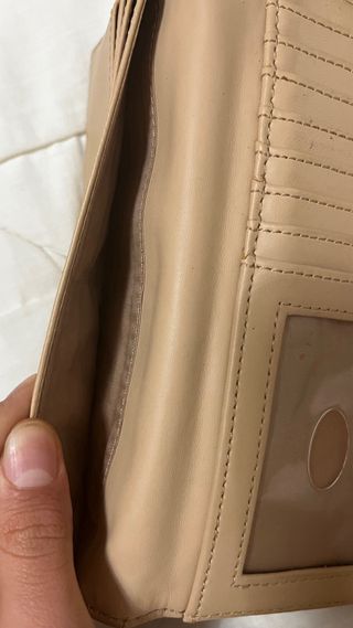 Cartera Guess Negra y Marrón