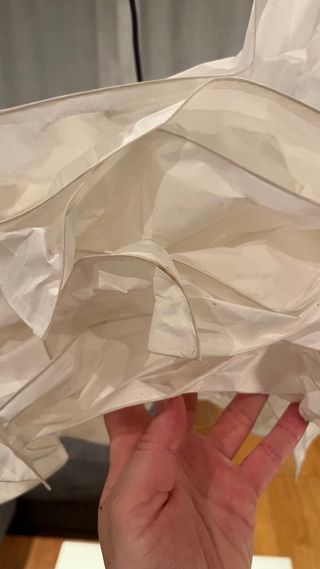 Lámpara de pie de metal y papel. Buen estado