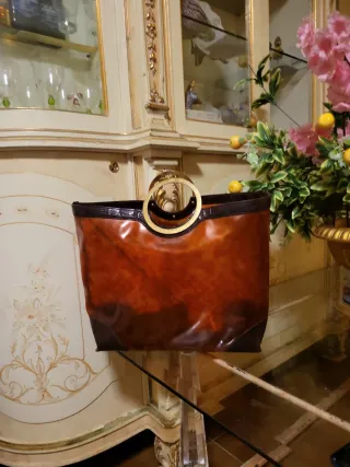 Bolso de mano Escada marrón y dorado