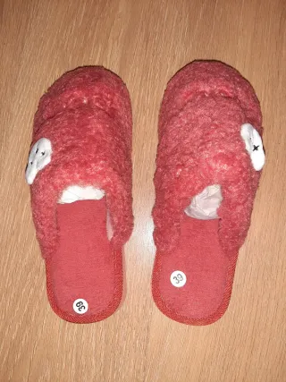 Zapatillas n° 39 - pequeñas. Realmente son 37-38