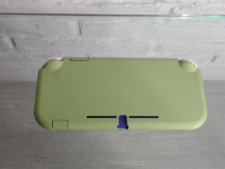 Nintendo Switch Lite. Mínimo uso Como Nueva