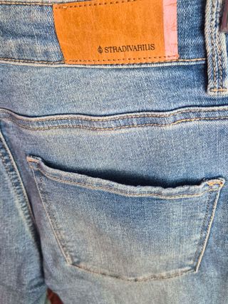 Pantalones vaqueros Stradivarius pitillo mujer