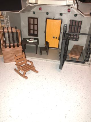 Playmobil Banco y Sheriff Oeste