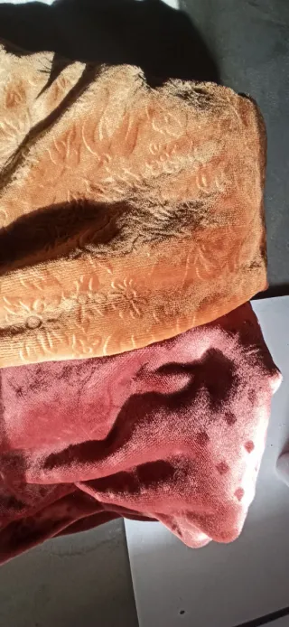 2 Enaguas de mesa camilla. 13€ unidad