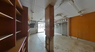 Se alquila local comercial. Zona inmejorable