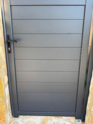 Puerta de entrada individual y de garaje corredera